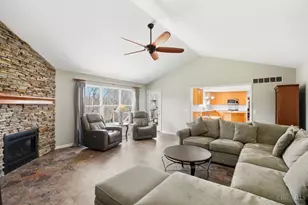 452 Windfern Forest Ln, Union Township, OH 45244 - Photo 8