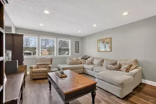 693 Redwood Ct, Union Township, OH 45244 - Photo 6