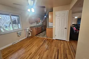 860 Sarbrook Dr, Springfield Township, OH 45231 - Photo 12