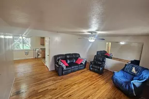 860 Sarbrook Dr, Springfield Township, OH 45231 - Photo 6