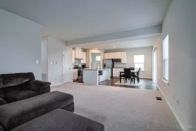 320 Chevington Chase, Tipp City, OH 45371 - Photo 10