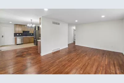 357 Meadowcrest Road, Cincinnati, OH 45231 - Photo 12