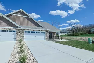 5019 Waterford Ln, Middletown, OH 45042 - Photo 2