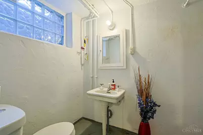 206 Hilltop Lane, Wyoming, OH 45215 - Photo 46