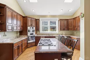 324 Beech Ave, Wyoming, OH 45215 - Photo 10