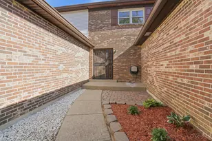 400 Terra Pl, Batavia Township, OH 45103 - Photo 2