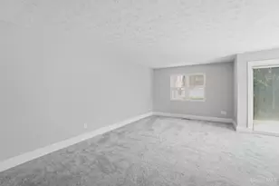 400 Terra Pl, Batavia Township, OH 45103 - Photo 8