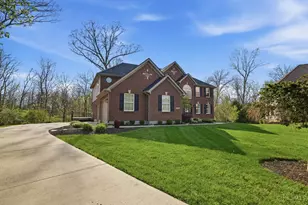 7259 Maple Leaf Ct, Liberty Township, OH 45044 - Photo 2