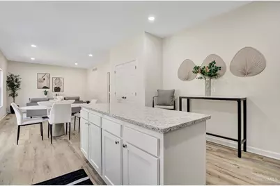 6000 Capri Drive, Cincinnati, OH 45224 - Photo 8