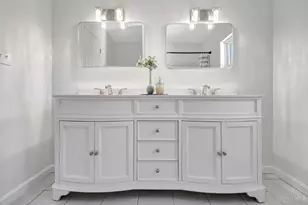 6000 Capri Dr, Cincinnati, OH 45224 - Photo 18