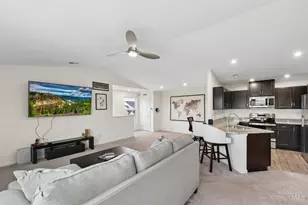 5168 Hazeltine Ln, Turtle Creek Township, OH 45036 - Photo 4