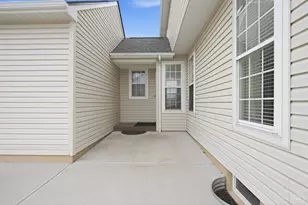 299 Village Park Dr, Lebanon, OH 45036 - Photo 6