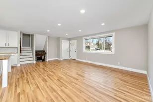 718 E Levitt Pl, Union Township, OH 45245 - Photo 6