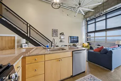 353 W Fourth Street #602, Cincinnati, OH 45202 - Photo 14