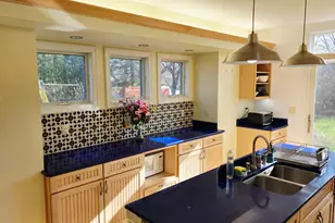 913 S Locust St, Oxford, OH 45056 - Photo 2