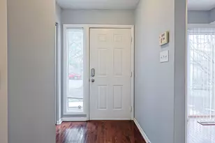 9966 Timbers Dr, Blue Ash, OH 45242 - Photo 4