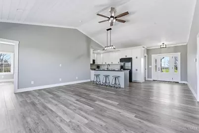 199 Knolls, Washington Township, OH 45177 - Photo 6