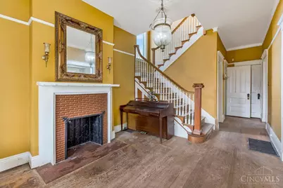 990 Burton Avenue, Cincinnati, OH 45229 - Photo 6