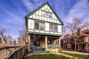 990 Burton Ave, Cincinnati, OH 45229 - Photo 2