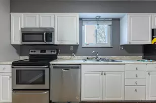 1725 Guise Ct, Reading, OH 45215 - Photo 6