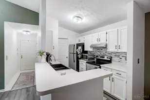 410 Carrington Ln, Loveland, OH 45140 - Photo 14