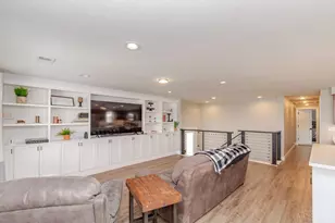 693 Lakengren Dr, Lake Lakengren, OH 45320 - Photo 12