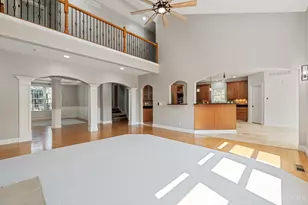 163 Compton Rd, Wyoming, OH 45215 - Photo 8