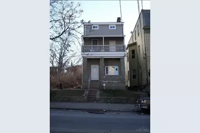 241 E University Avenue, Cincinnati, OH 45219 - Photo 2