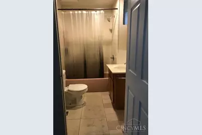 241 E University Avenue, Cincinnati, OH 45219 - Photo 6