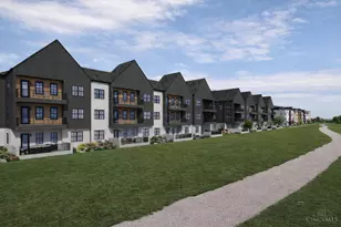 4240 Park Pl Cir, Blue Ash, OH 45242 - Photo 2