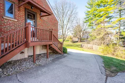 3847 Maywood Court, Cincinnati, OH 45211 - Photo 4