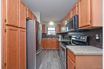 5918 Leeside Trail, Green Township, OH 45248 - Photo 6