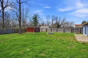 635 Carefree Dr, Union Township, OH 45244 - Photo 32