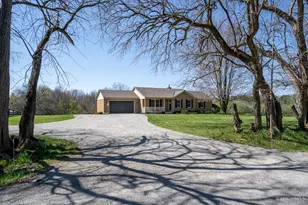 272 Inwood Rd, Chester Township, OH 45177 - Photo 2