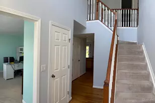 886 Augusta Blvd, Miami Township, OH 45140 - Photo 4