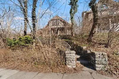 558 Howell Avenue, Cincinnati, OH 45220 - Photo 4