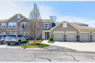 6207 Watchcreek Way #203, Milford, OH 45150 - Photo 2