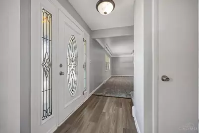 650 Allencrest Court, Springfield Township, OH 45231 - Photo 2