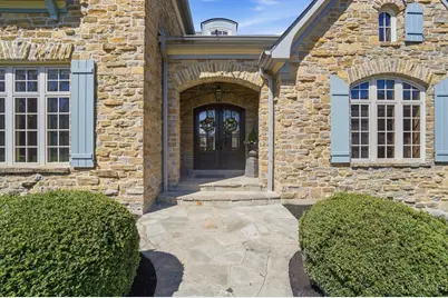 1054 Observatory Point, Hamilton Township, OH 45039 - Photo 2