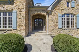 1054 Observatory Point, Hamilton Township, OH 45039 - Photo 2