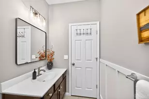 476 Haybrooke Dr, Hamilton Township, OH 45039 - Photo 14