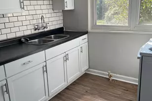 17 Flanders, Green Hills, OH 45218 - Photo 6