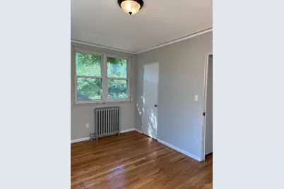 17 Flanders, Green Hills, OH 45218 - Photo 2