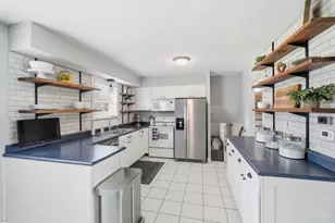 3301 Cresentview Ln, Green Township, OH 45248 - Photo 8