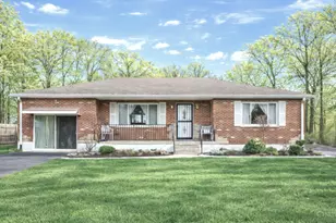 1206 Sycamore Ln, Amelia, OH 45102 - Photo 2