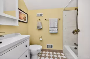 350 Pleasant Hill Dr, Wyoming, OH 45215 - Photo 32