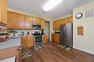 5617 Appaloosa Cir, Hamilton Township, OH 45152 - Photo 12