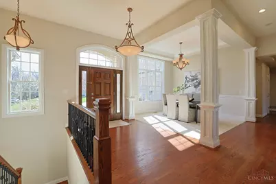 10263 Ryans Way, Blue Ash, OH 45241 - Photo 6