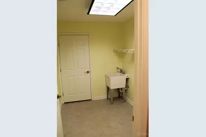 1392 Cotswold Drive, Hamilton, OH 45013 - Photo 6