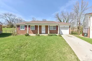 9883 Overview Ln, Springfield Township, OH 45231 - Photo 2